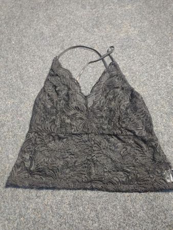 Schwarzer Spitzen-Bralette
