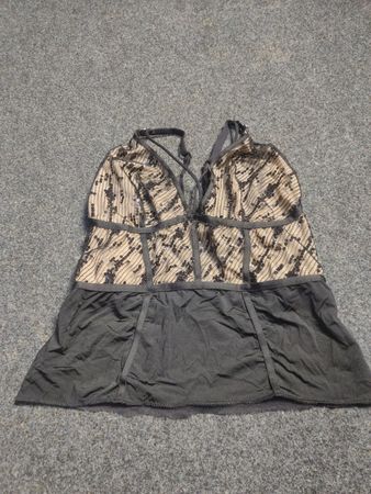 Schwarzes und beiges Pailletten-Camisole