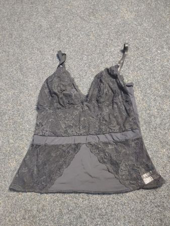 Schwarzes Spitzencamisole