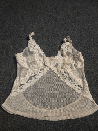 Feine Spitzen-Camisole
