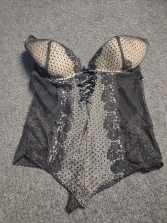 Schwarzer Spitzen-Corsagen-Body