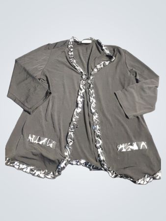CANDA COLLECTION AT C&A Schwarze Strickjacke mit Rüschenbesatz