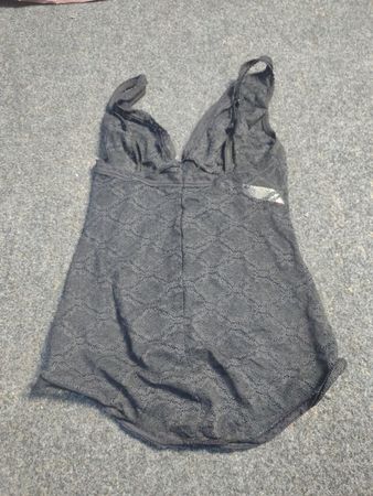 Schwarze Spitzen-Camisole