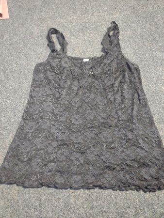 Schwarzes Spitzen-Camisole