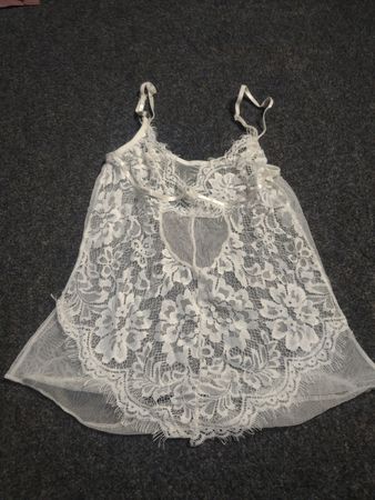 Weißes Spitzen-Babydoll