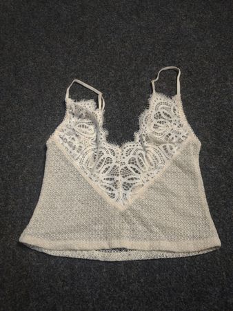 Weißes Spitzen-Camisole