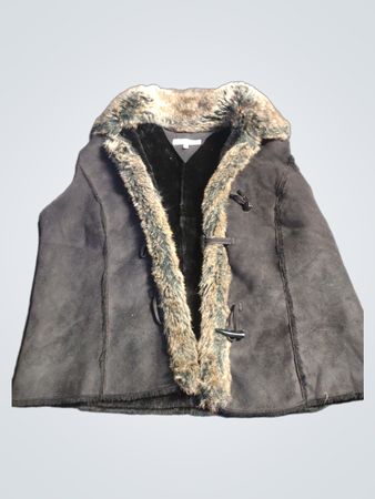 raele's Weste mit Kunstpelzbesatz