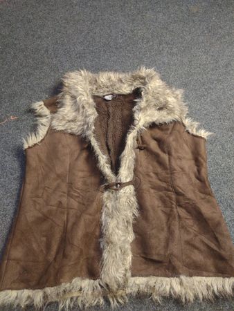 Mila Moda brown Weste mit Kunstpelzbesatz