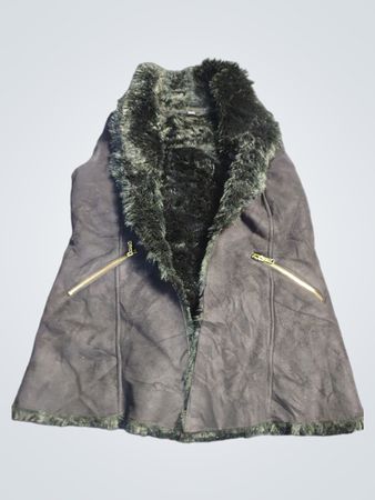F&F Schwarze Weste mit Kunstpelzbesatz