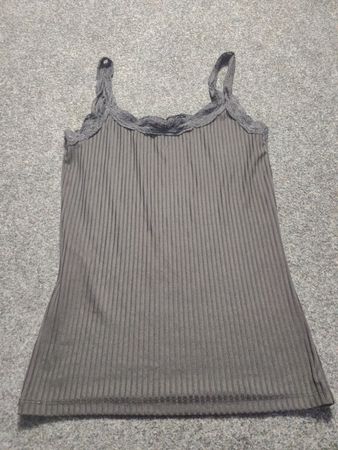 Rippstrick-Cami mit Spitzenbesatz