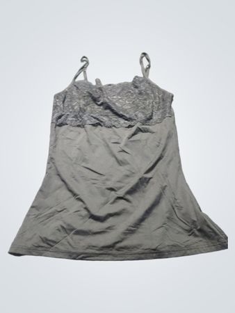 Schwarzes Camisole mit Spitzenbesatz