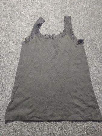 Schwarzes Tanktop mit Spitzenbesatz