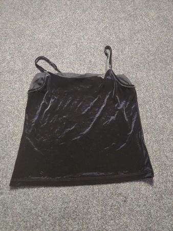 Schwarzes Samt-Camisole