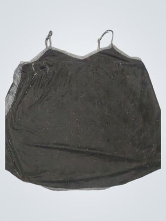Schwarzes Camisole mit Spitzenbesatz