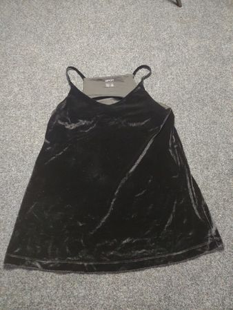 Schwarzes Samt-Cami-Top