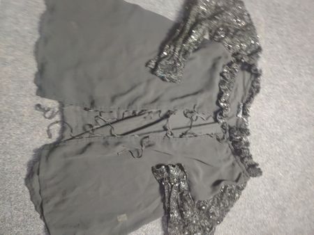 Schwarzes Paillettenkleid