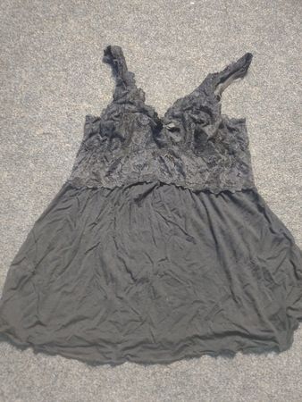 Débardeur babydoll à bordure en dentelle noire
