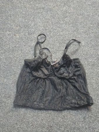 Schwarze Spitzen-Camisole