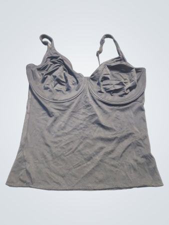 Camisola preta com sutiã embutido