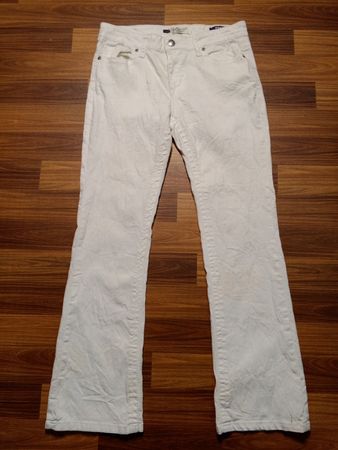 White Jeans with Embellished Back Pockets