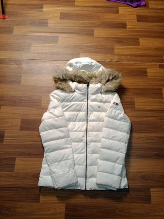 Giubbino Puffer Bianco Tommy Jeans con Cappuccio in Pelliccia