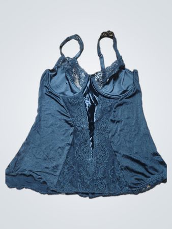 Schwarzes Spitzenbesatz-Camisole