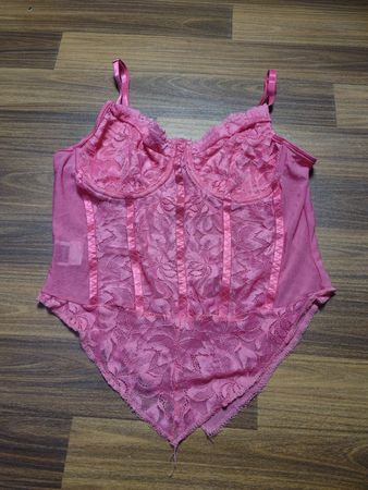 Rosa Spitzenbody