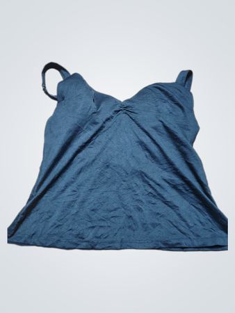 Schwarzes Tanktop mit eingearbeitetem BH