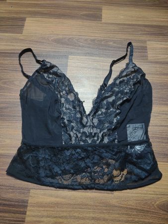 H&M Schwarzes Spitzen-Camisole-Top