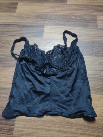 Schwarze Spitzen-Camisole