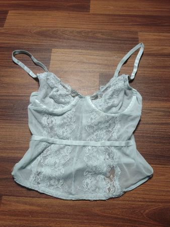 Forever 21 Spitze Trim Camisole