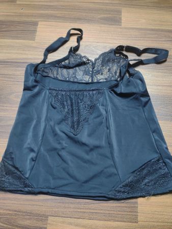 Schwarzes Spitzensaum-Cami