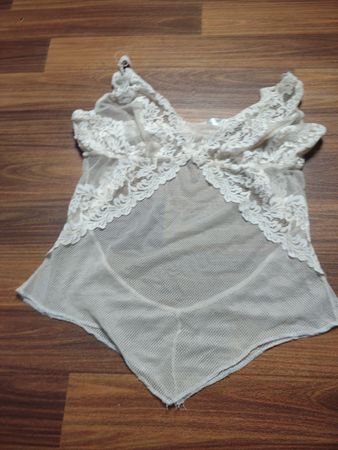 Nächster Spitzen-Camisole-Top