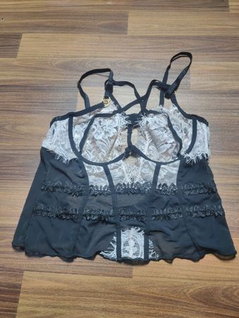 Schwarzes Spitzen-Babydoll