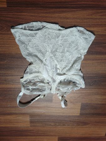 Weißes Spitzen-Camisole
