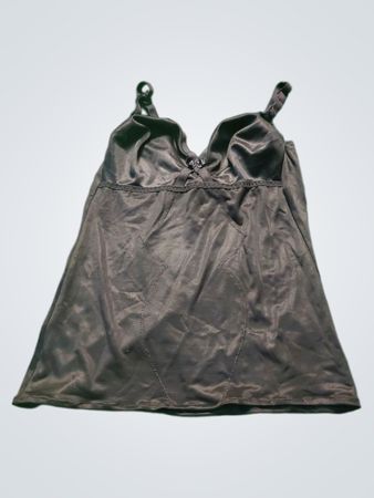 Schwarze Chemise mit verstellbaren Trägern