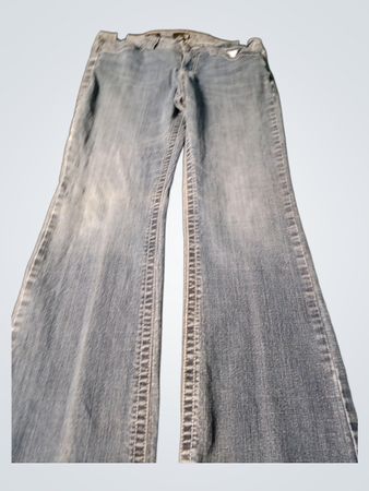 ana une nouvelle approche jeans en denim bleu