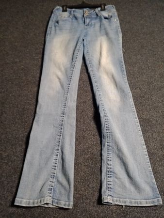 Leichte Waschung Schlagjeans