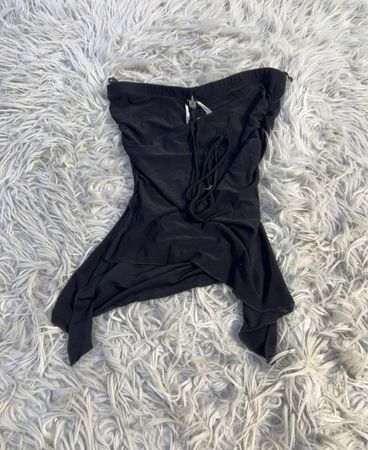 Schwarzes gerafftes Tube-Top mit Kordelzug