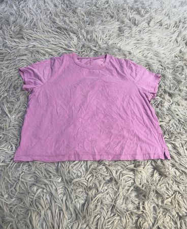 Lululemon Pink T-Shirt