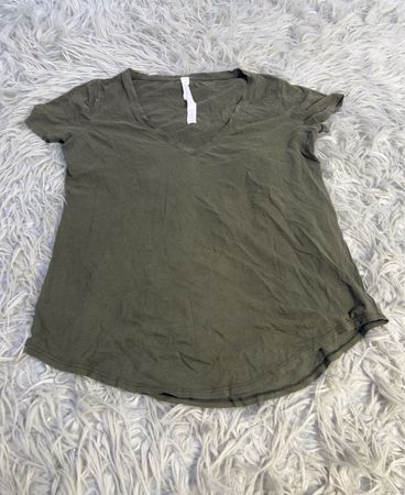 Lululemon V-Neck T-Shirt