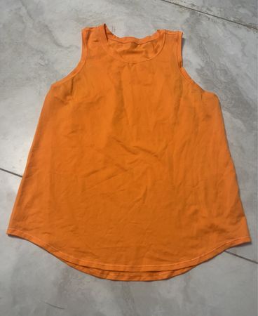 Lululemon orangefarbenes Tanktop