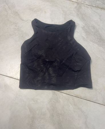 Schwarzes Tanktop