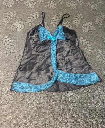 Schwarz-blaues Spitzen-Babydoll