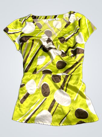 CATO Women's Green Abstract Print Short Sleeve V-Neck Top