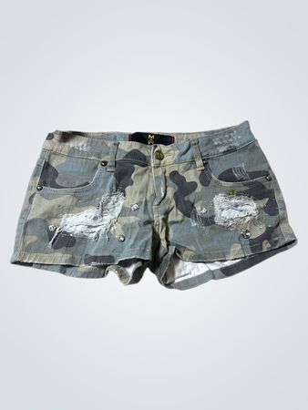 M&W Camouflage Distressed Denim-Shorts