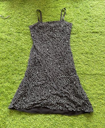 Ann Taylor schwarzes Midikleid mit floralem Druck