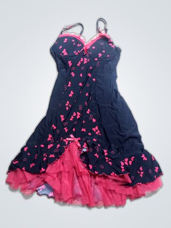 Lace Trimmed Heart Print Chemise