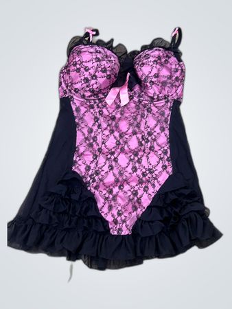 La Senza Pink and Black Lace Bra and Panty Set
