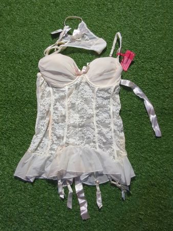 No Secret White Lace Corset Bustier